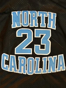 North Carolina Tar Heels MICHAEL JORDAN men XL  🏀 NCAA Champs 1982 🏆 - Picture 1 of 9