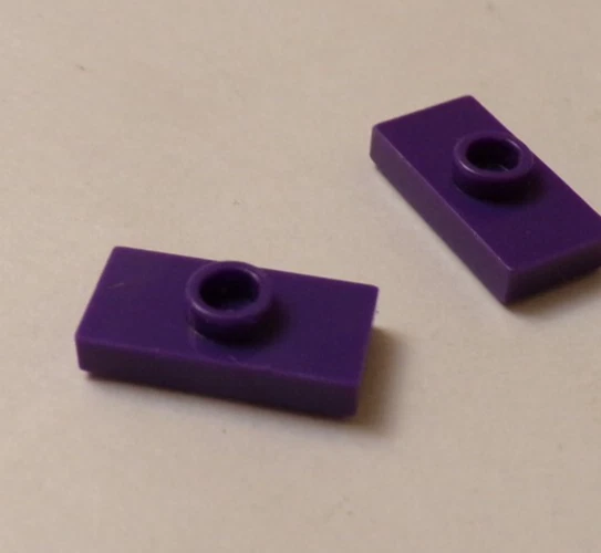 Lego x5 Dark Purple 1x2 Plate, One Stud, Jumper, 15573 (028-259) - Image 1 of 1