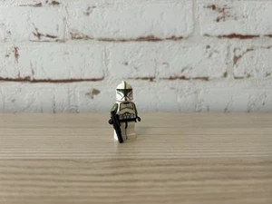 Lego Star Wars Minifigure: Clone Trooper Sergeant Phase 1 - sw0438 - From Set 7500 - Picture 1 of 5