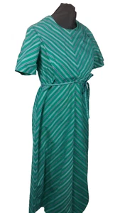 Amish Mennonite Cape Dress 40" Bust/36" Waist Modest Feminine Stretch - Picture 1 of 8