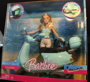Barbie ~ Beach Glam Scooter Barbie - 2006 - Aqua Blue Vespa - Blonde/ Blue Eyes - Picture 1 of 9