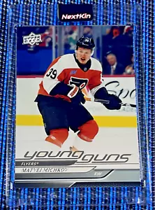 2024-2025 UPPER DECK SERIES 2 YOUNG GUNS MATVEI MICHKOV 492 RC ROOKIE FLYERS - Foto 1 di 6