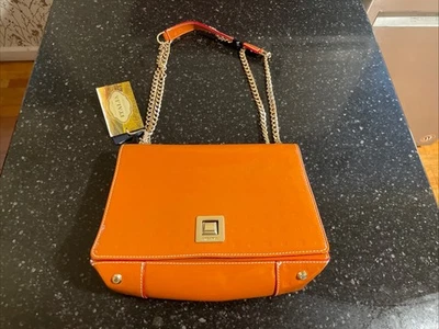 ARCADIA EMBOSSED PATENT LEATHER BAG ,TERRA COTTA WITH GOLD CHAIN STRAPS - NEW - Image 1 of 4