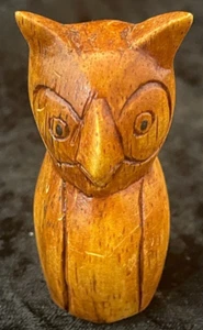 Búho de madera tallado a mano primitivo vintage de 2,5" - Imagen 1 de 4
