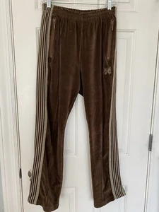 Needles Velour Trainingshose mit Seitenlinienstreifen Größe Small S braun - Bild 1 von 11