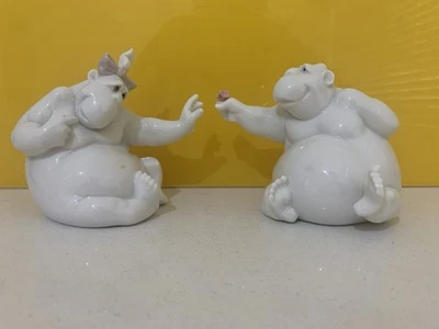 Vintage Lladro Nao Gorillas Apes ‘You Are So Kind’ & ‘As Beautiful As You’ - image 1 of 4