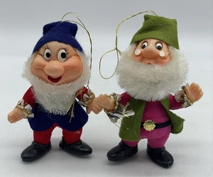 Vintage Doc E Felice Biancaneve Nani Feltro Pelliccia Ecopelliccia Plastica Leggera Ornamenti - Foto 1 di 9