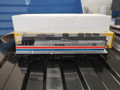 Bachmann Amtrak EMD F40_2 PH  Locomotive great boxed condition  - Image 1 of 4