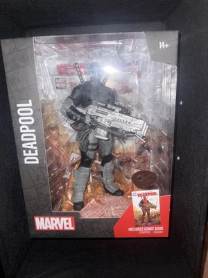 Marvel McFarlane Toys 12" Deadpool #1 RARO ROJO PLATINO Persecución Marvel Estatua  Foto 1 de 4