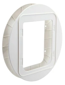 Adaptador de montaje para puerta para mascotas SureFlap blanco - para gatos grandes, perros pequeños - Imagen 1 de 3
