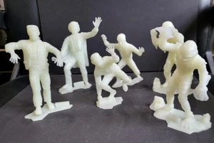 Universal Monsters Marx Recast Glow in The Dark Figures - Picture 1 of 7