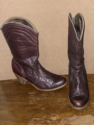 Dexter Women’s Size 8.5M Vintage Burgundy Leather Pull On Boots Made In USA - Image 1 of 4