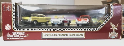 Road Legends Chevrolet Collectors Edition 1957 Bel Air, Nomad e Corvette 1:43 - Imagem 1 de 4