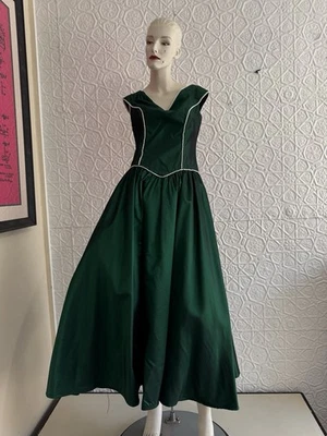 Vintage Dress 1980s-Green Gown-Pearl-Sweetheart-Dress-Prom-Party-Holiday-Glam-M - Image 1 of 4