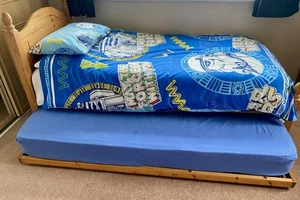 Solid Pine Trundle Bed. - Picture 1 of 12