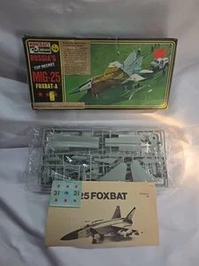 MINICRAFT HASEGAWA MODEL KIT 1:72 RUSSIAS MIG-25 FOXBAT-A IN OPEN BOX KIT #130 - Picture 1 of 3