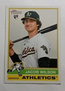 2025 25 Topps Heritage Jacob Wilson RC cartone animato logo variazione atletica # 15 SP - Foto 1 di 2