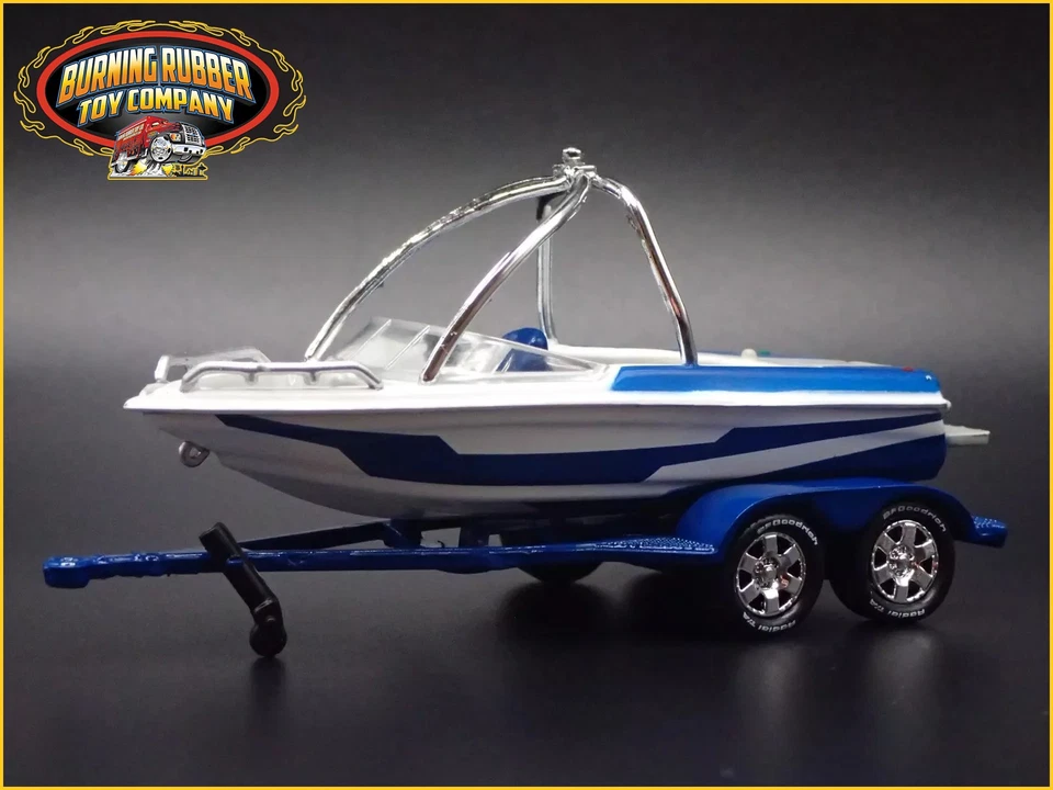 SKI & WAKEBOARD SPEED BOAT ON TRAILER BLUE 1/64 SCALE DIORAMA PROP MODEL - Image 1 of 4