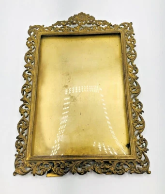 RARO Antiguo Marco Victoriano Art Nouveau 1800’s Imagen Detallada Latón Ornamentado Foto 1 de 4