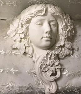 WALL SCONCE Or Wall Planter Beautiful Lady Candleholder Resin READ - Picture 1 of 8