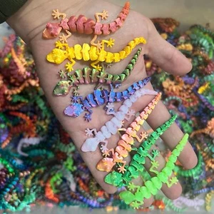 20pcs 3D Printed PLA Geckos, 9cm, Flat 2D, Vibrant Colors, Holiday Decor - Picture 1 of 6