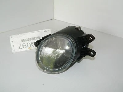 8E0941700 2002 2003 2004 2005 AUDI A4 LADO DEL PASAJERO LADO DERECHO LUZ ANTINIEBLA Foto 1 de 2