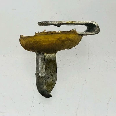 AMC Jeep 4004047 Fastener for Interior Trim Panels 2 Door Wagon Cherokee Silver Foto 1 de 4