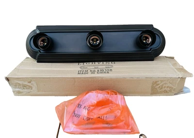 Tocador de baño HomePlace Lighting 3 luces 18′′ bronce bruñido 8103BB Foto 1 de 4