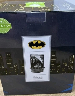 NUEVO EN CAJA SCENTSY DC Universe BATMAN Calentador de Cera Gotham City Foto 1 de 4