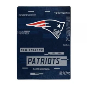 New England Patriots 60" x 80" Digitize Royal Plush Blanket. - Picture 1 of 1