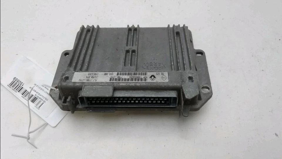CALCULATEUR MOTEUR ECU Renault Clio II (BB/CB) 1999 8200033337 - Immagine 1 di 1