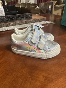 Children’s Place Toddler Girls Metallic Doodle Low Top Sneaker 8 Barely Used - Picture 1 of 7