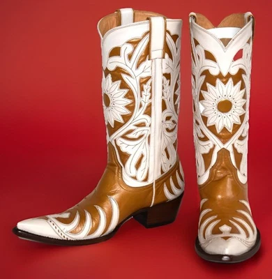 * NEW* Old Gringo BOOT STAR 7B Brown & White Tooled Flower Leather Cowgirl Boots - Image 1 of 4