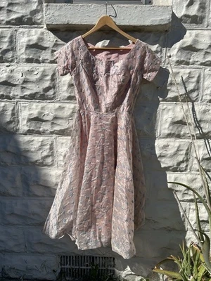 Vintage 1950’s Dress Women’s Pink Squiggle Geometric Tea - Image 1 of 4