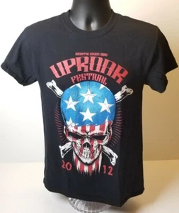 Rockstar Energy Drink Uproar Festival 2012 Tour Shirt S Totenkopf amerikanische Flagge - Bild 1 von 7