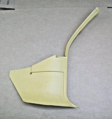 Oldsmobile Buick 1971 1972 nuevo en stock GM panel de retroceso derecho 9826586 Foto 1 de 3