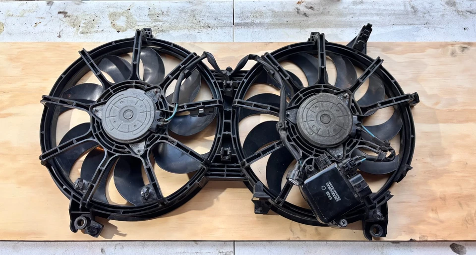 Conjunto de ventilador de refrigeración del radiador con módulo para Infiniti Q70 Q50 Nissan 2014-2019 Foto 1 de 4