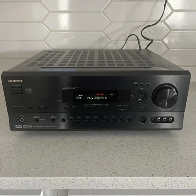 Onkyo TX-SR701 6.1 Channel 600 Watt Home Theater AV Receiver Amplifier TESTED - Image 1 of 4