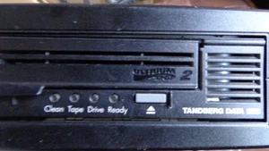 Tandberg BRSLA-0404-AC 3507-LTO External Tape Drive PD041-20351 - Picture 1 of 2
