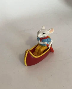 2005 Wendys Kids Meal STUART LITTLE CANOE BOAT Boy Scout Call Of Wild PVC Figure - Foto 1 di 6