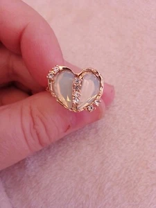Beautiful Gold Plated Ring With Two Halves Of A Heart Of Plastic..And Crystals - Picture 1 of 4