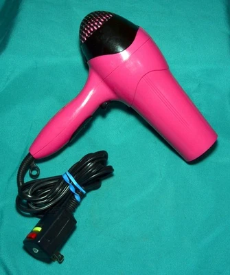 Secador de pelo iónico Revlon 1875W, (berry/negro) Foto 1 de 4