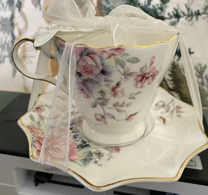 NEW Casablanca Estates Pacifica Teaware Teacup Saucer Pink Roses Gold Rim Floral - Picture 1 of 10