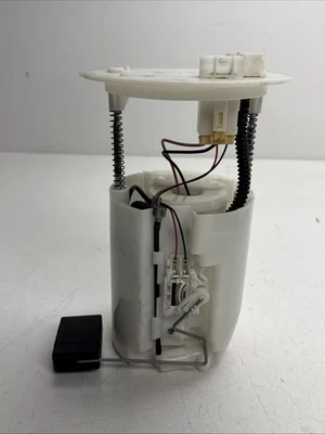 2011-2020 TOYOTA SIENNA  Fuel Pump OEM Foto 1 de 4