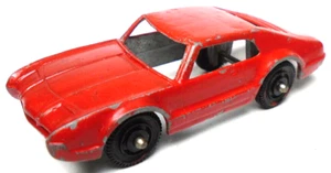 VINTAGE TOOTSIETOY OLDSMOBILE TORONADO RED 2 5/8" DIECAST METAL CAR CHICAGO USA - Picture 1 of 6