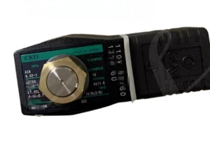 Menge: 1 Magnetventil AD11-20A-03A-AC220V - Bild 1 von 3