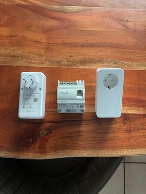 Devolo dLAN® Pro 1200 DINrail  und zwei Devolo  dLan Adapter 1200+ - Bild 1 von 4