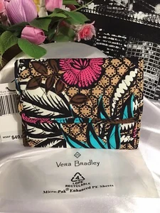 Vera Bradley Euro Geldbörse Signatur Baumwolle Canyon Road (nicht mehr produziert) Neu mit Etikett UVP 49 $ - Bild 1 von 9
