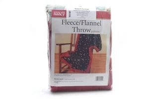 Nancy Notions Fleece Flanell Überwurf Stoff Muster Kardinäle Vögel rot NEU  - Bild 1 von 3