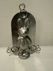 Molde de chocolate caramelo conejo de metal de 5,5” con 3 abrazaderas. - Imagen 1 de 2